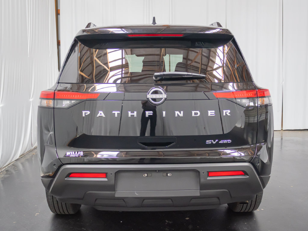 Used 2024 Nissan Pathfinder SV AWD/4WD image 3