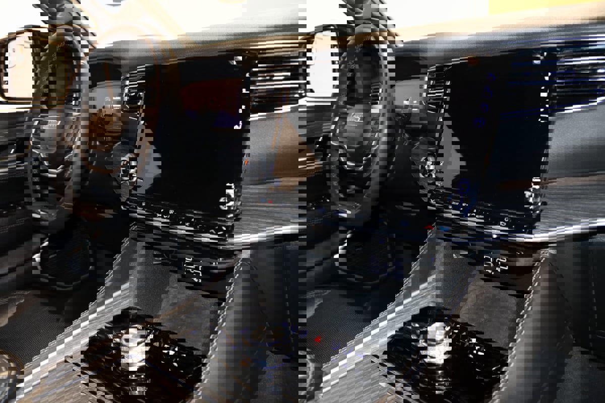 Used 2024 Jeep Wagoneer L Series II w/ Flexible Seating Group image 62