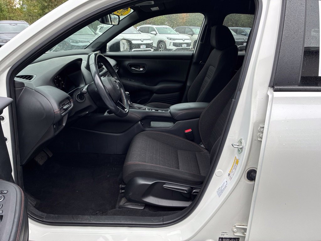 Used 2024 Honda HR-V Sport image 9