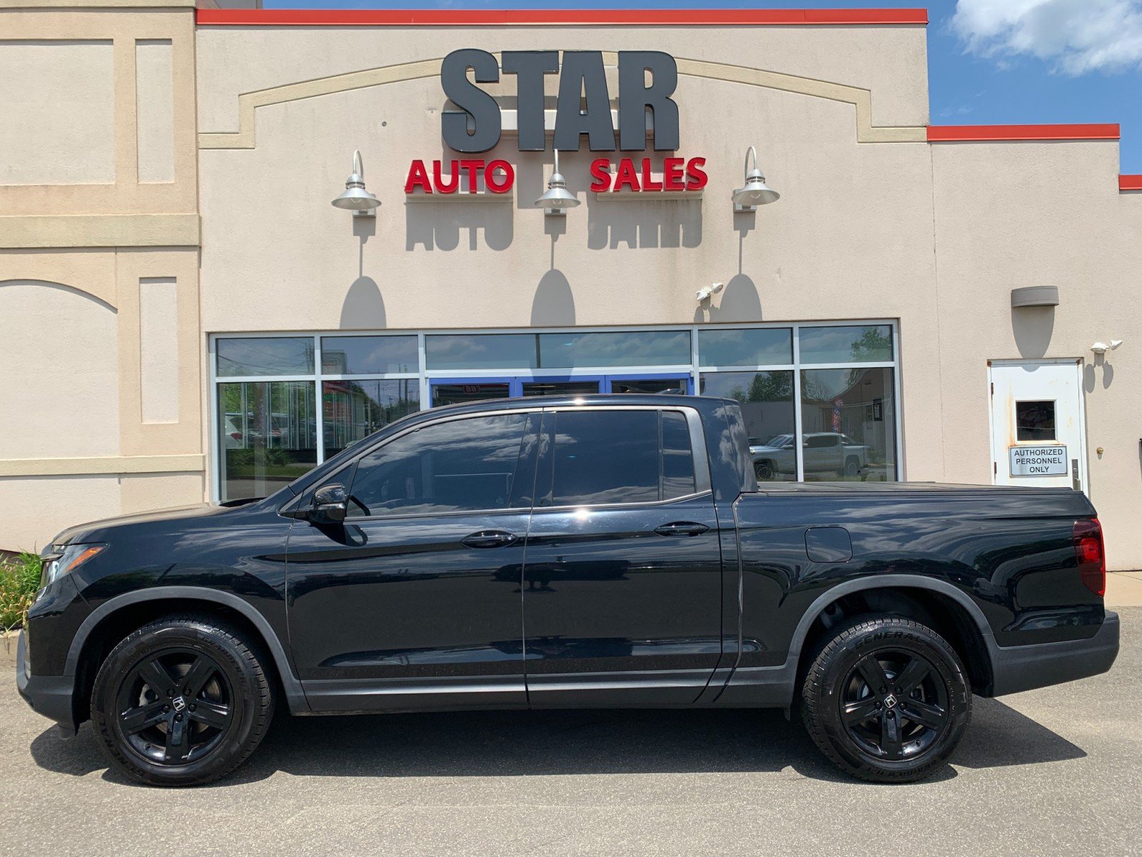 Used 2022 Honda Ridgeline Black Edition image 4