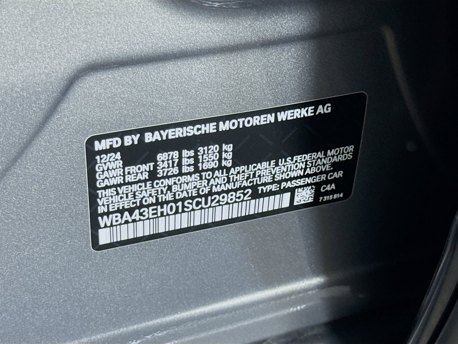 Used 2025 BMW 750e xDrive w/ Executive Package image 34