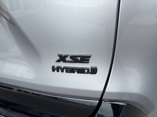 Used 2022 Toyota RAV4 XSE w/ XSE Grade Weather Package AWD/4WD image 10