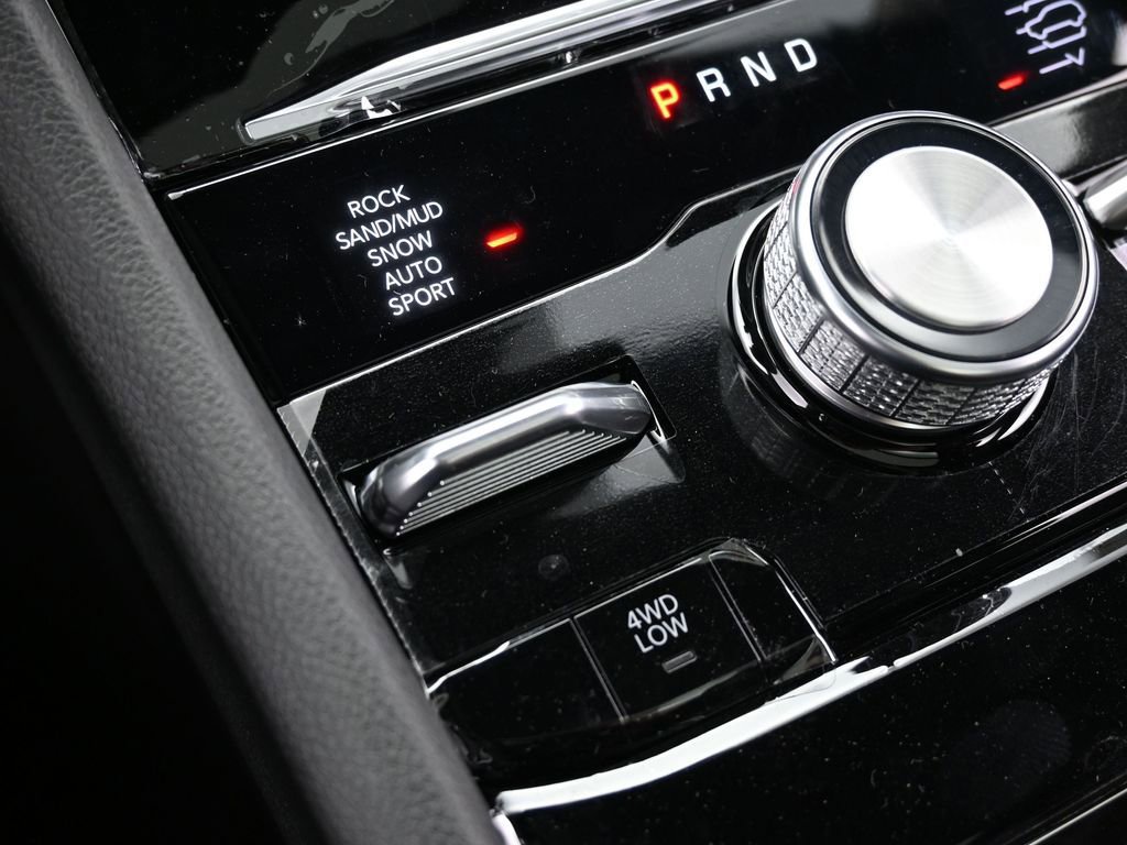 Used 2024 Jeep Grand Cherokee Overland w/ Luxury Tech Group IV image 17