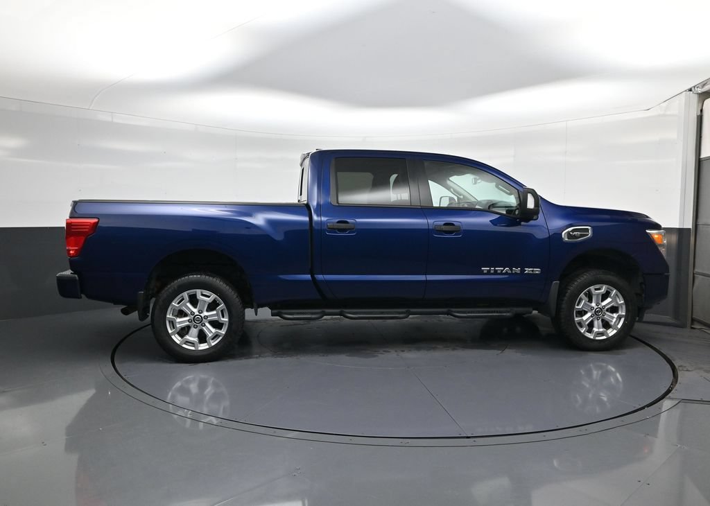 Used 2022 Nissan Titan SV w/ SV Convenience Package AWD/4WD image 8