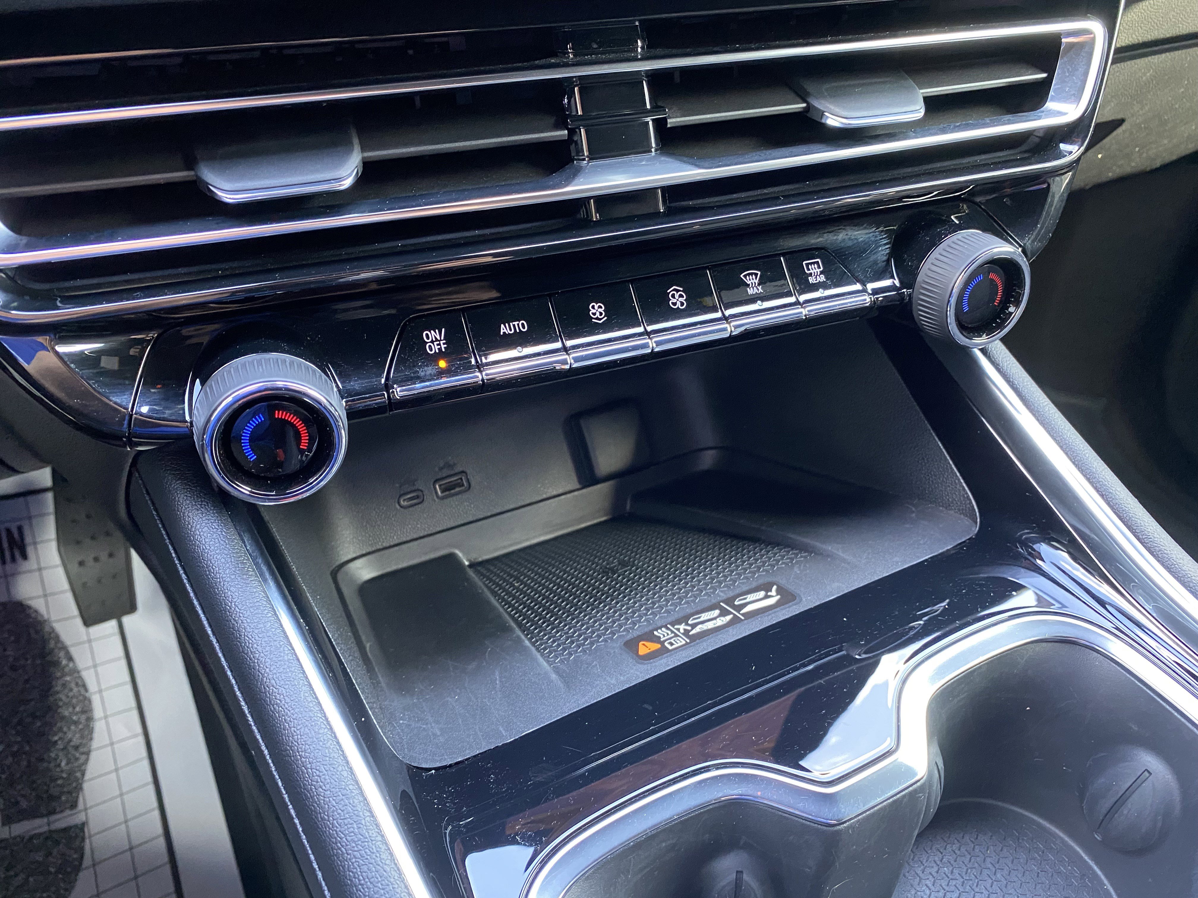 Used 2026 Chevrolet Traverse LT image 29