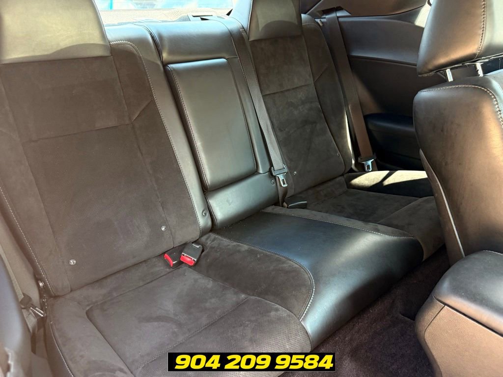 Used 2017 Dodge Challenger R/T Scat Pack RWD image 32