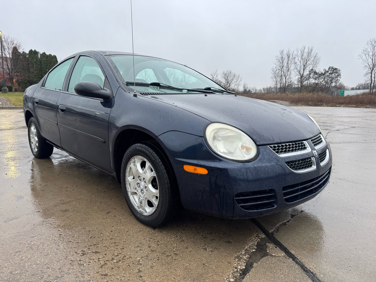 Used 2005 Dodge Neon SXT image 3