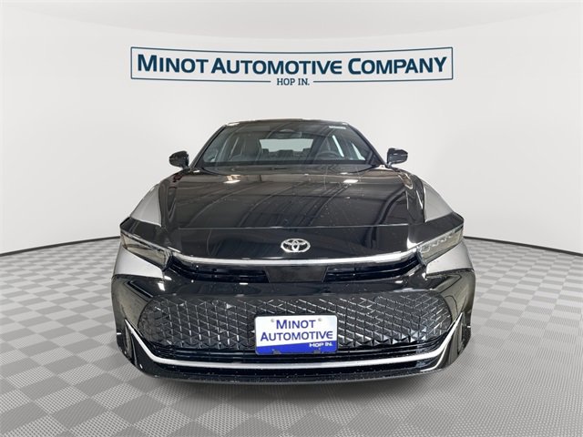 New 2026 Toyota Crown Platinum image 3