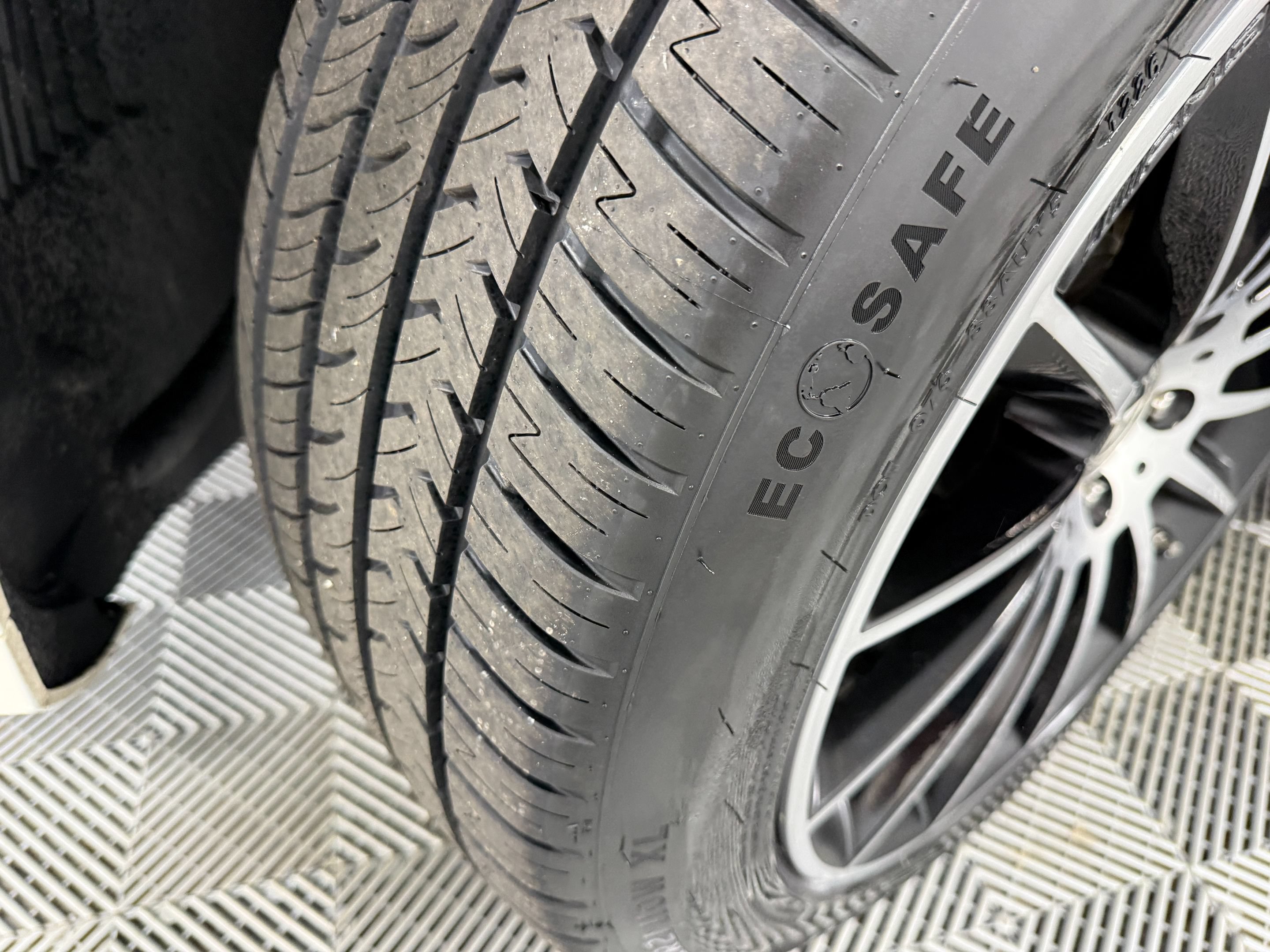 Used 2023 Mercedes-Benz GLE 450 4MATIC image 46