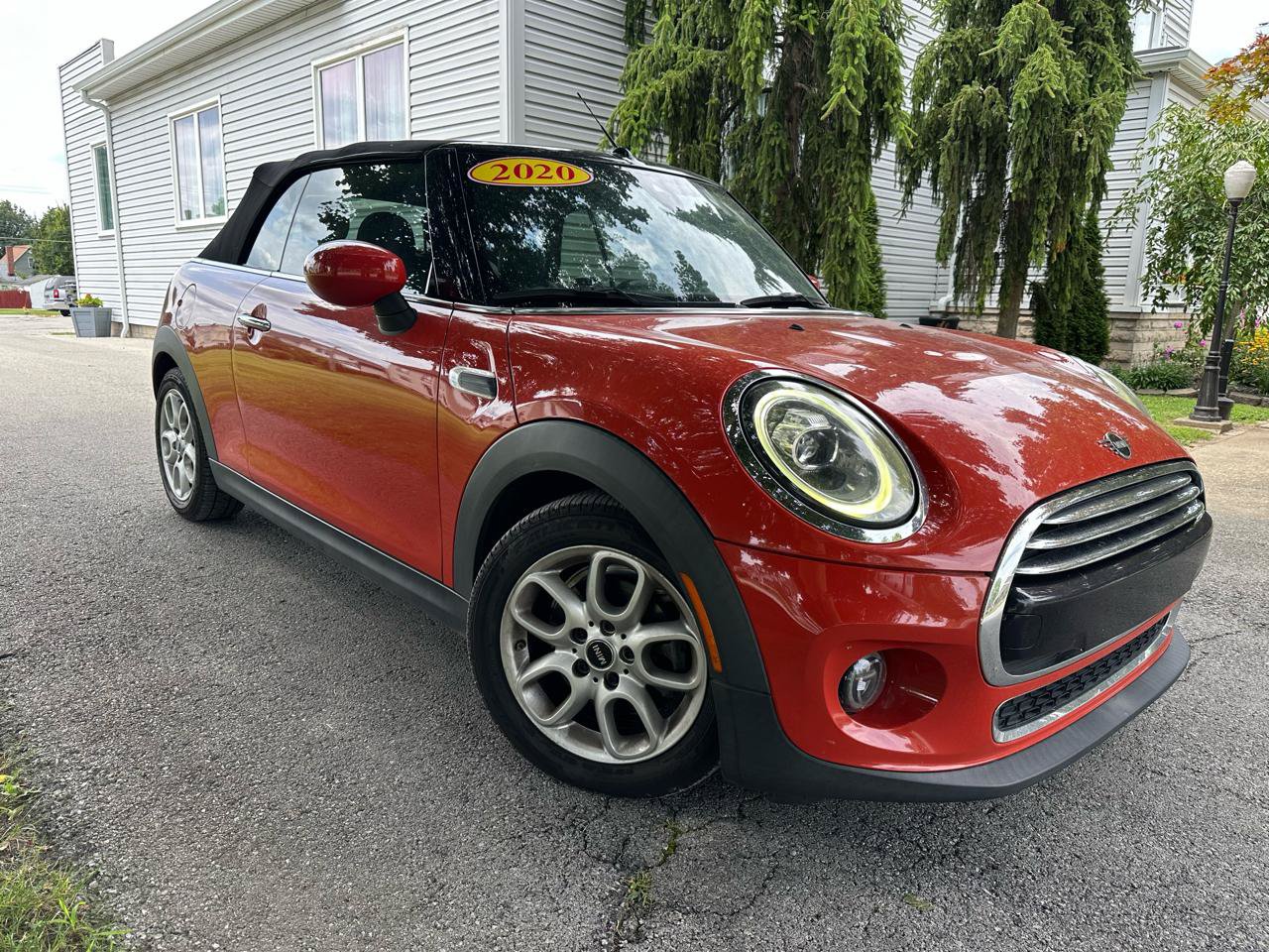 Used 2020 MINI Cooper Convertible w/ Premium Package FWD image 1