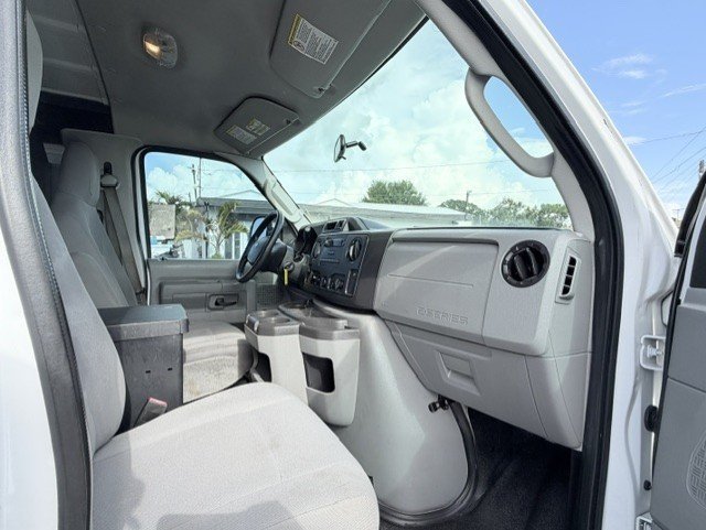 Used 2014 Ford E-150 and Econoline 150 RWD image 15