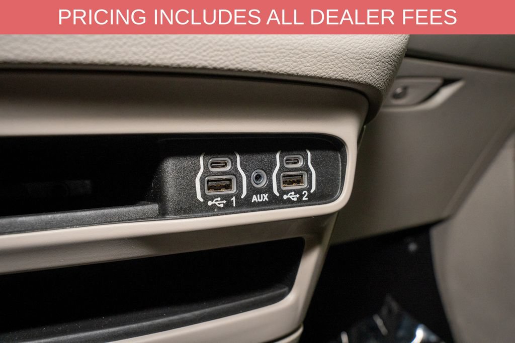 Used 2023 Chrysler Voyager LX FWD image 14