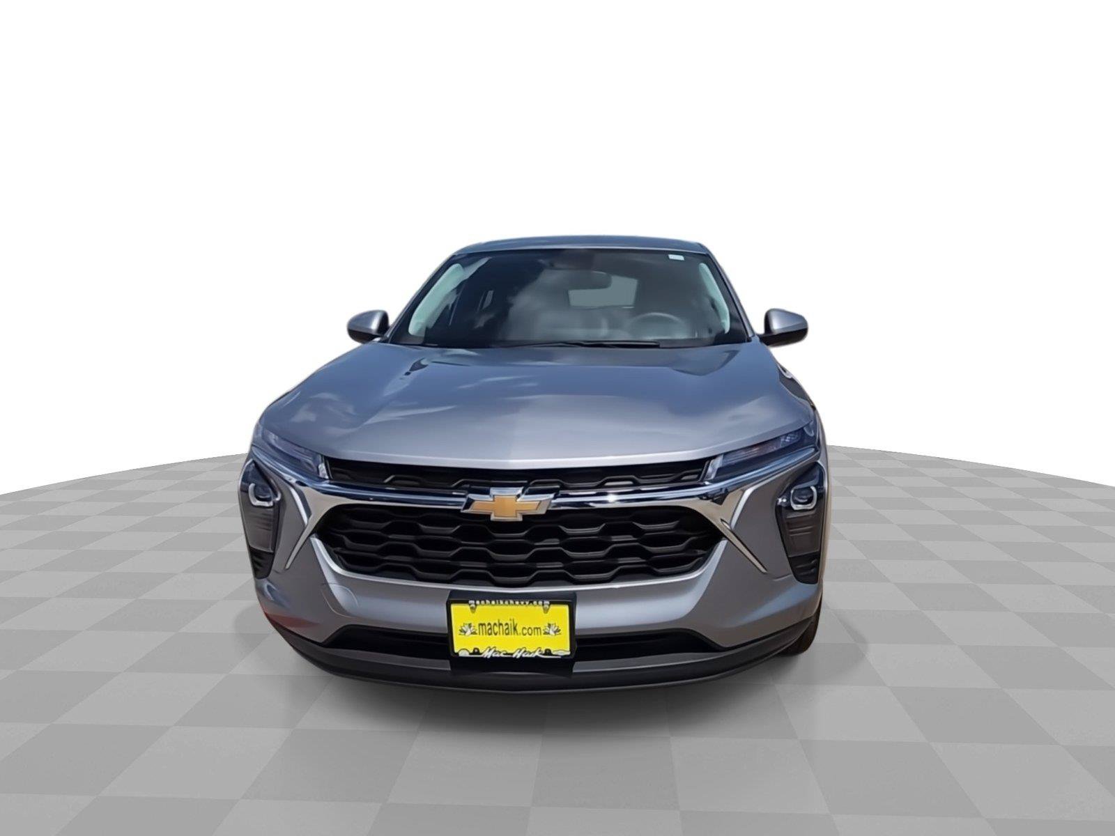 Used 2024 Chevrolet Trax LS w/ LS Convenience Package FWD image 3