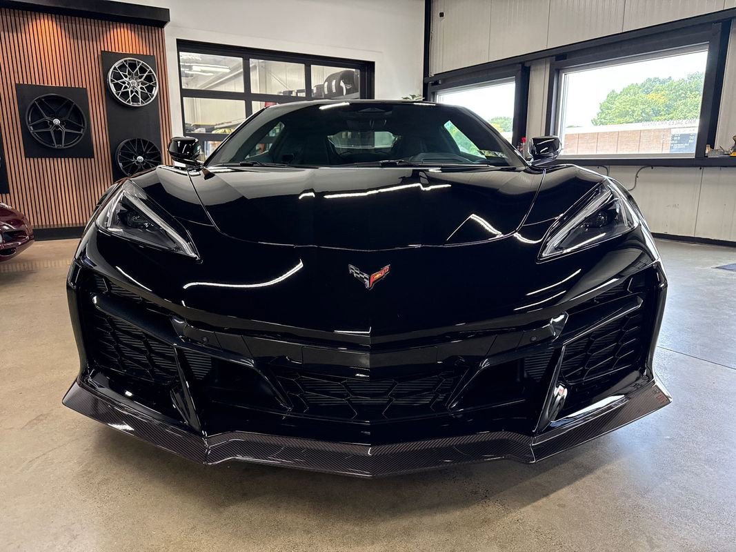 Used 2025 Chevrolet Corvette Z06 image 29