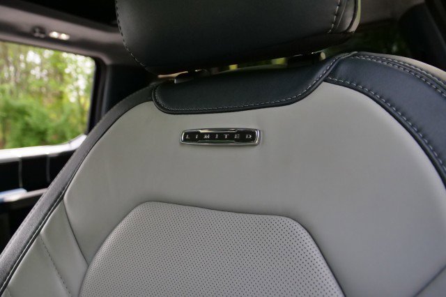 Used 2022 Ford F450 Limited w/ FX4 Off-Road Package image 25