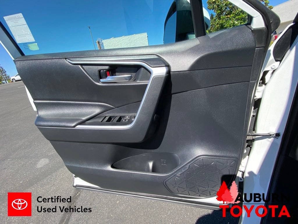 Certified 2019 Toyota RAV4 XLE FWD image 36