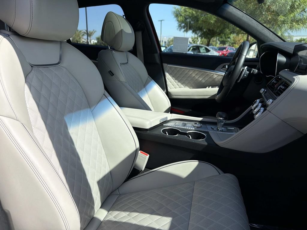 Used 2023 Genesis G70 3.3T w/ Sport Prestige Package RWD image 25