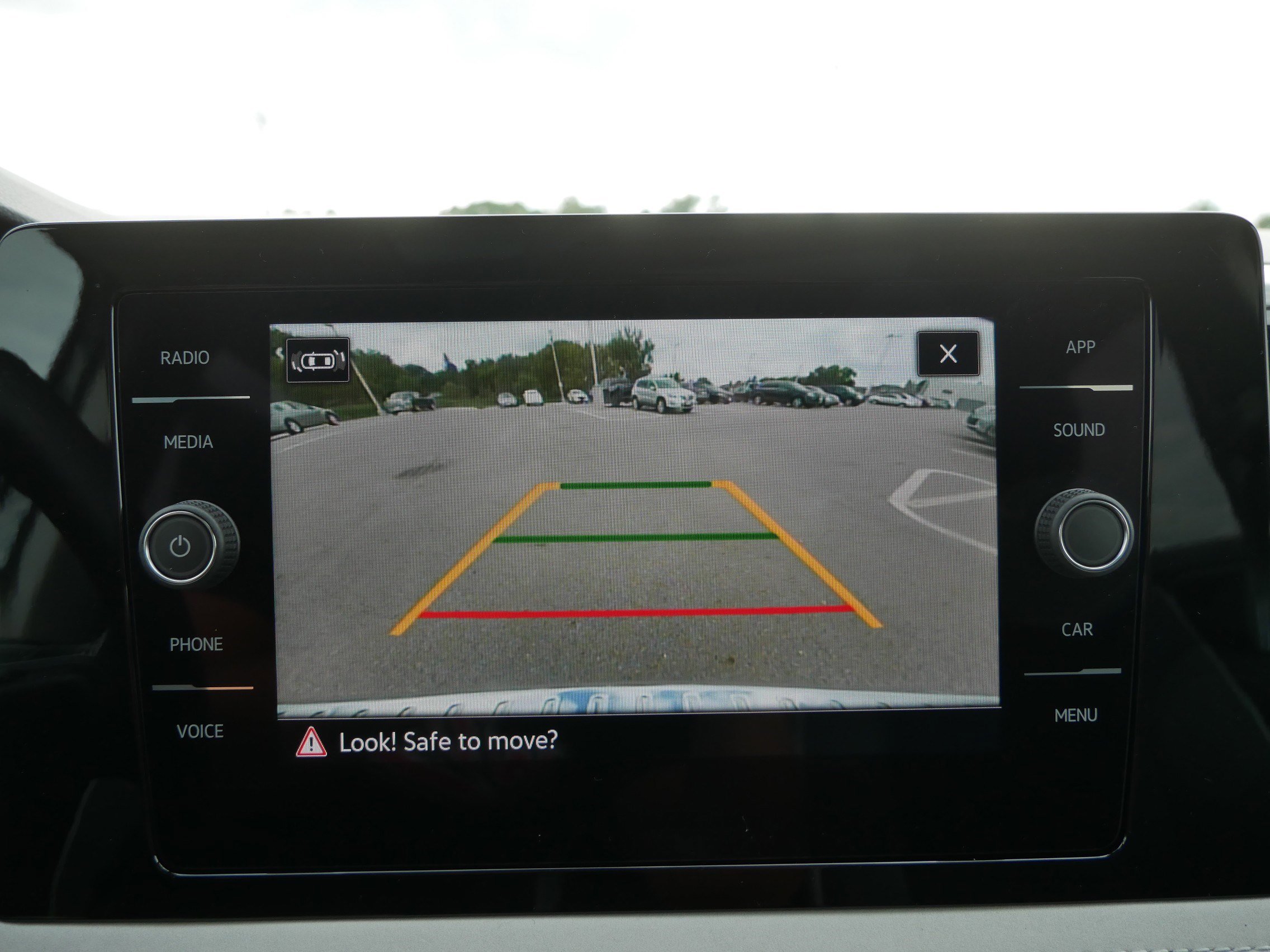 New 2025 Volkswagen Taos SE image 13