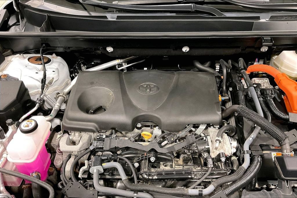 Used 2023 Toyota RAV4 Limited AWD/4WD image 31