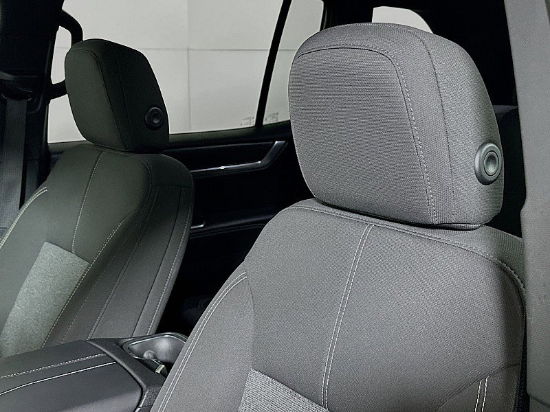 Used 2025 GMC Acadia Elevation image 19