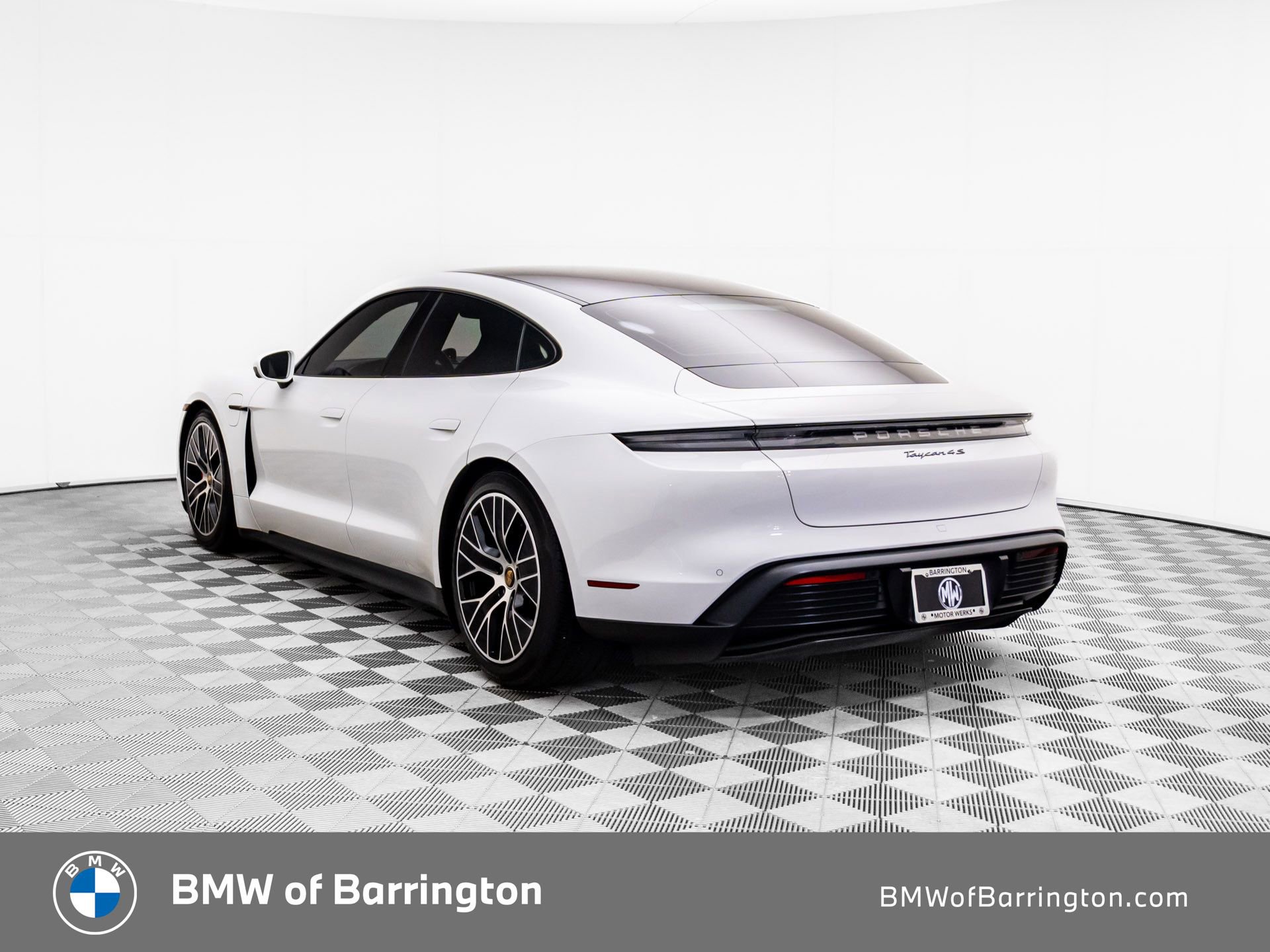 Used 2021 Porsche Taycan 4S video 3