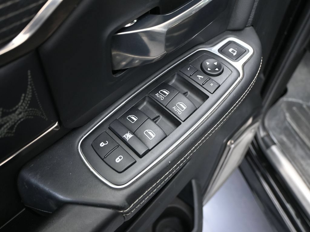 Used 2021 RAM 2500 Limited AWD/4WD image 22