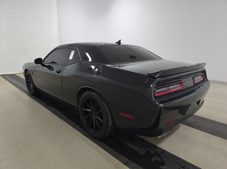 Used 2021 Dodge Challenger R/T Scat Pack RWD image 4