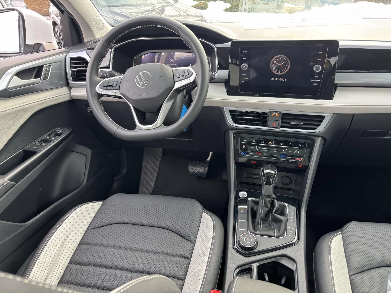New 2026 Volkswagen Taos SEL AWD/4WD image 32