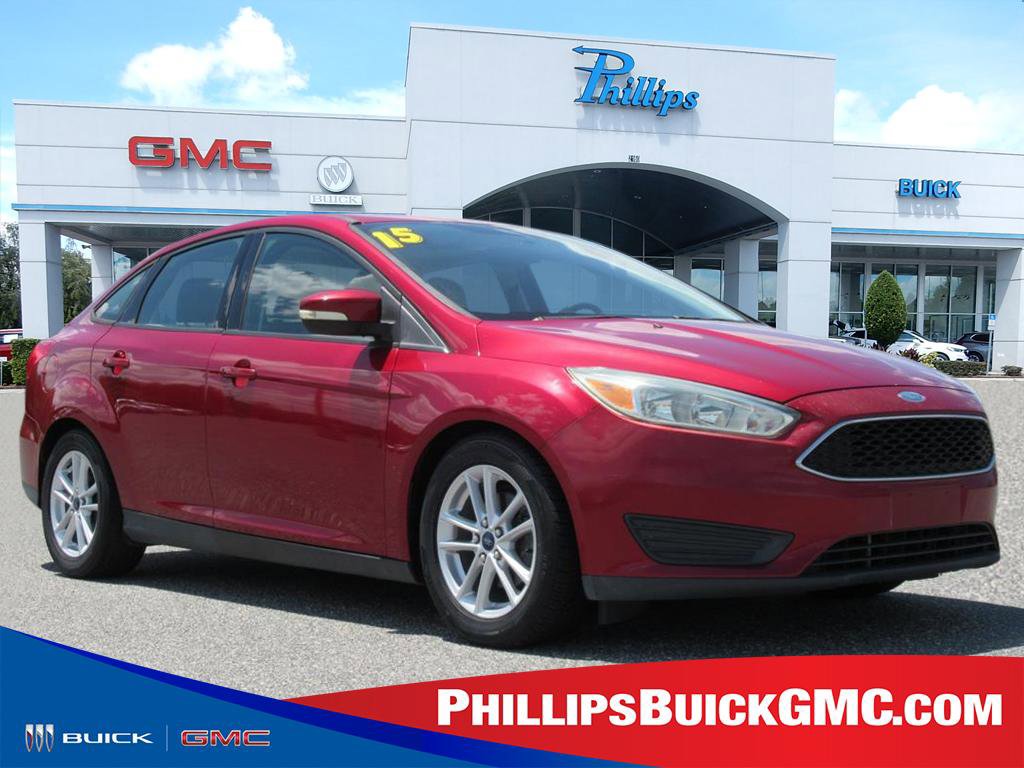 Used 2015 Ford Focus SE FWD image 1
