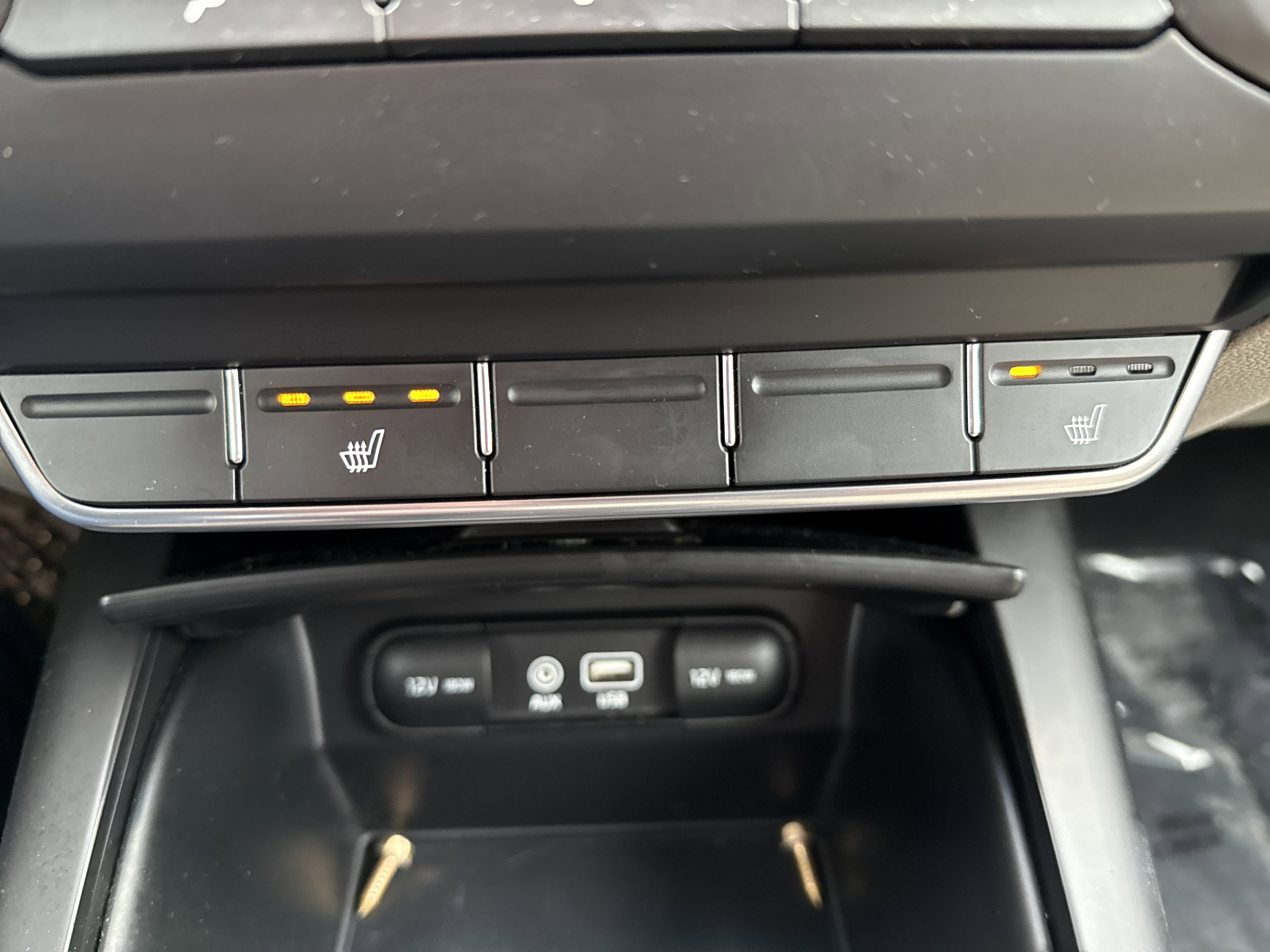 Used 2016 Kia Sorento LX w/ LX Convenience Package image 27