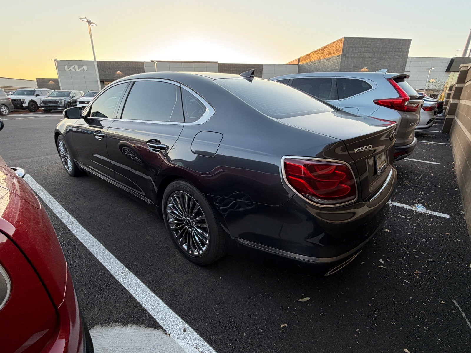 Certified 2020 Kia K900 Luxury image 4