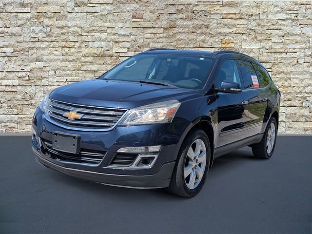Used 2017 Chevrolet Traverse LT w/ Style and Technology Package image 5