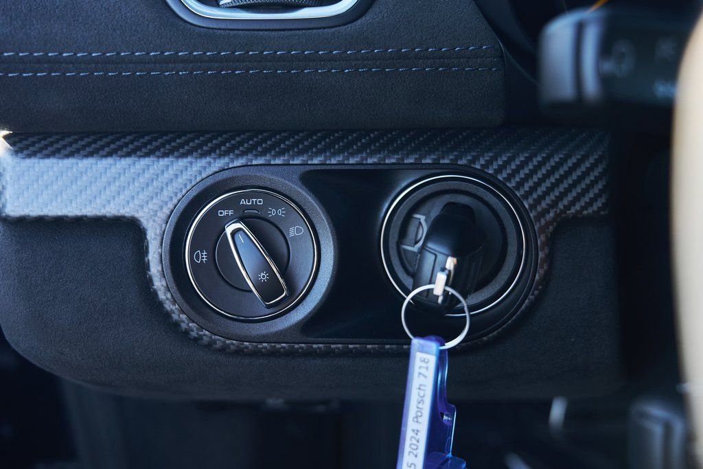 Used 2024 Porsche 718 Cayman GT4 RS w/ Weissach Package RWD image 39