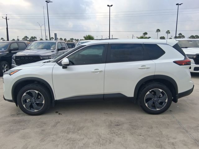 Used 2026 Nissan Rogue SV FWD image 4