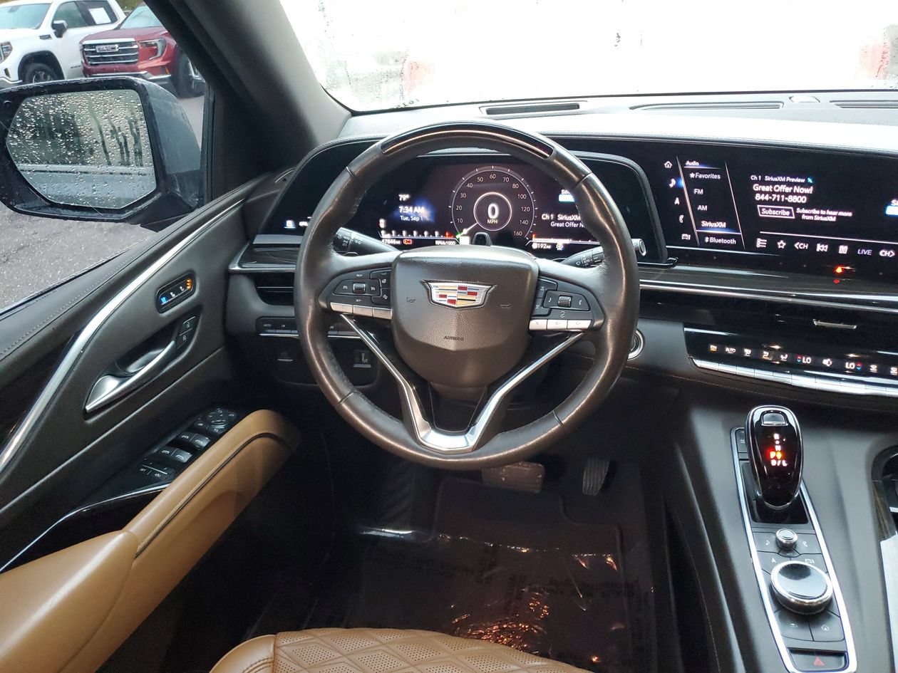 Used 2023 Cadillac Escalade ESV Premium Luxury AWD/4WD image 13