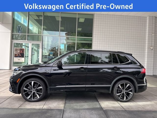 Certified 2024 Volkswagen Tiguan SEL R-Line image 2