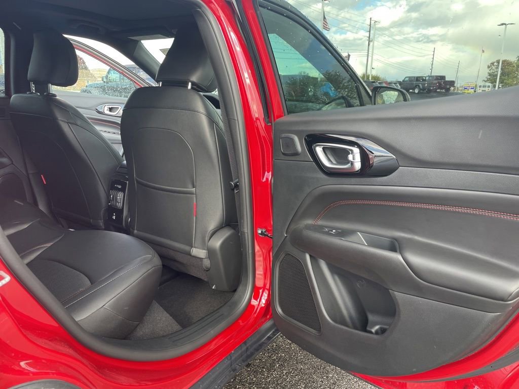 New 2026 Jeep Compass Trailhawk w/ Sun, Sound & Navigation Group image 33