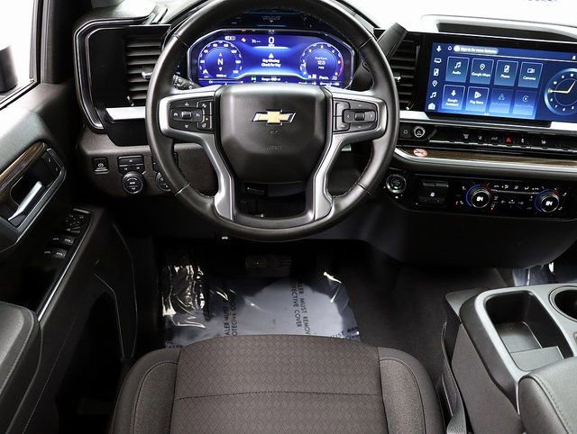 Certified 2025 Chevrolet Silverado 2500 LT w/ Convenience Package image 14