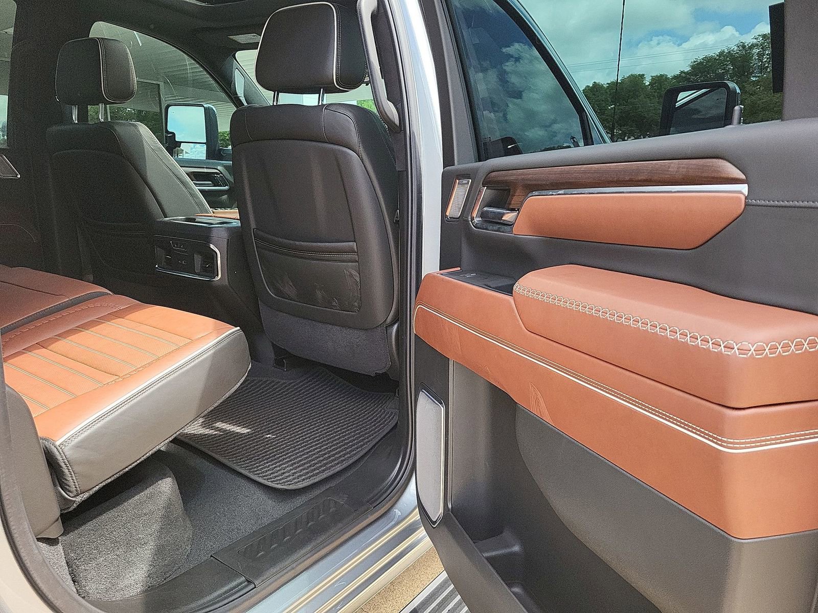 Certified 2026 GMC Sierra 2500 Denali Ultimate image 27