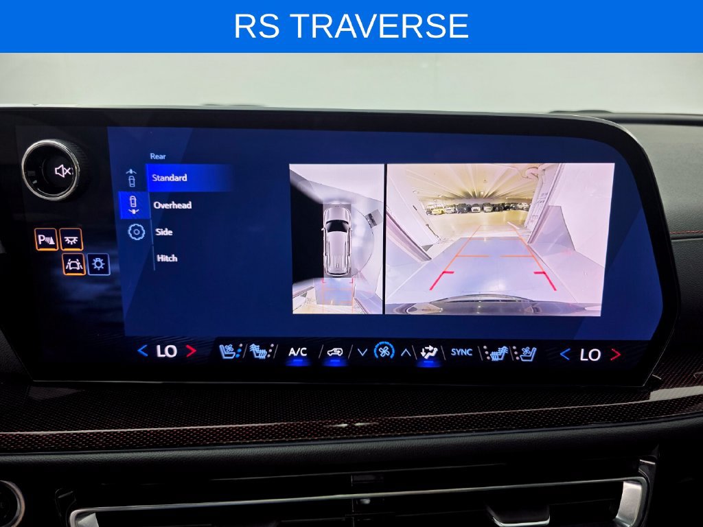 Used 2024 Chevrolet Traverse RS FWD image 24
