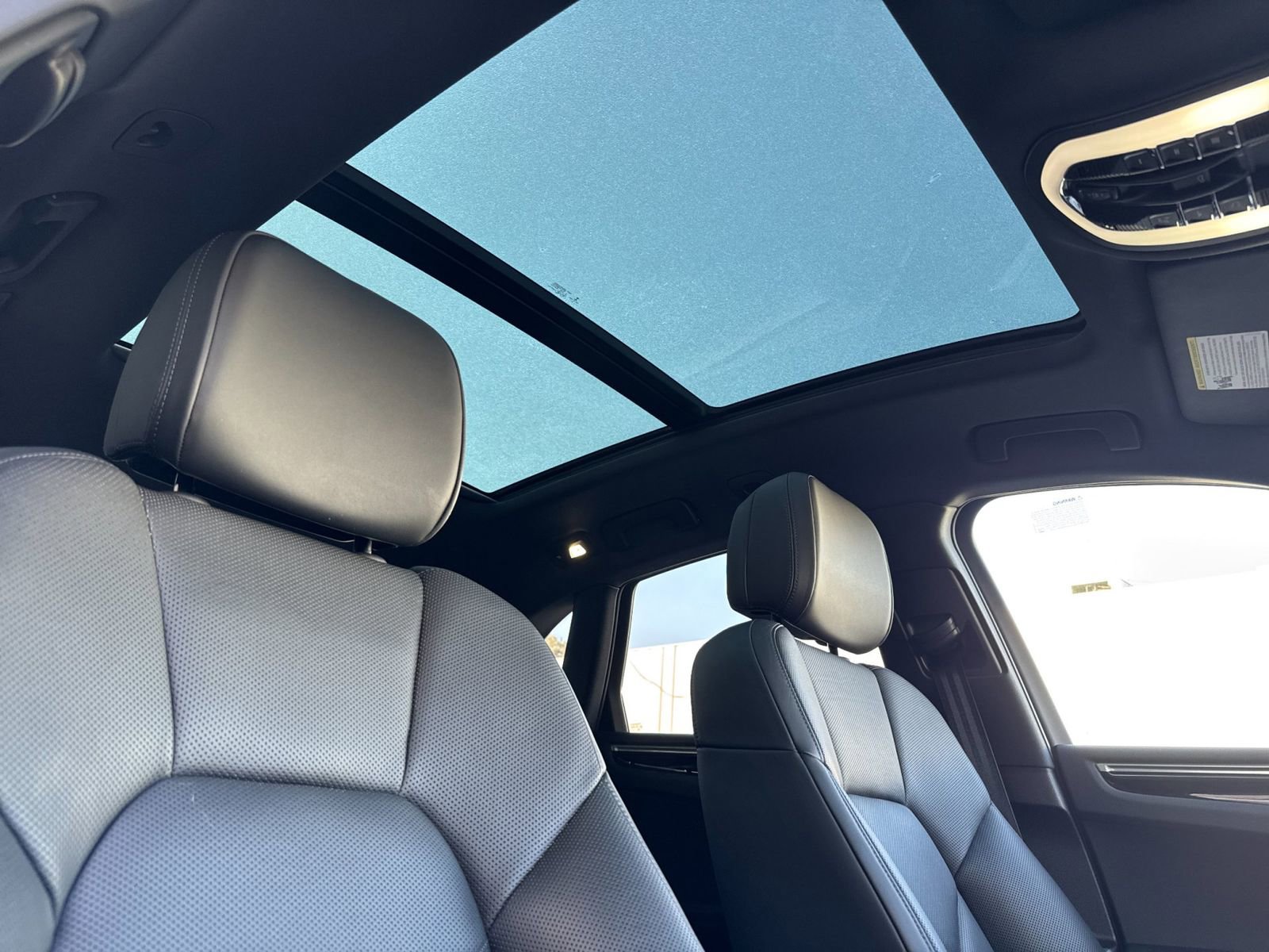 Certified 2022 Porsche Macan image 19