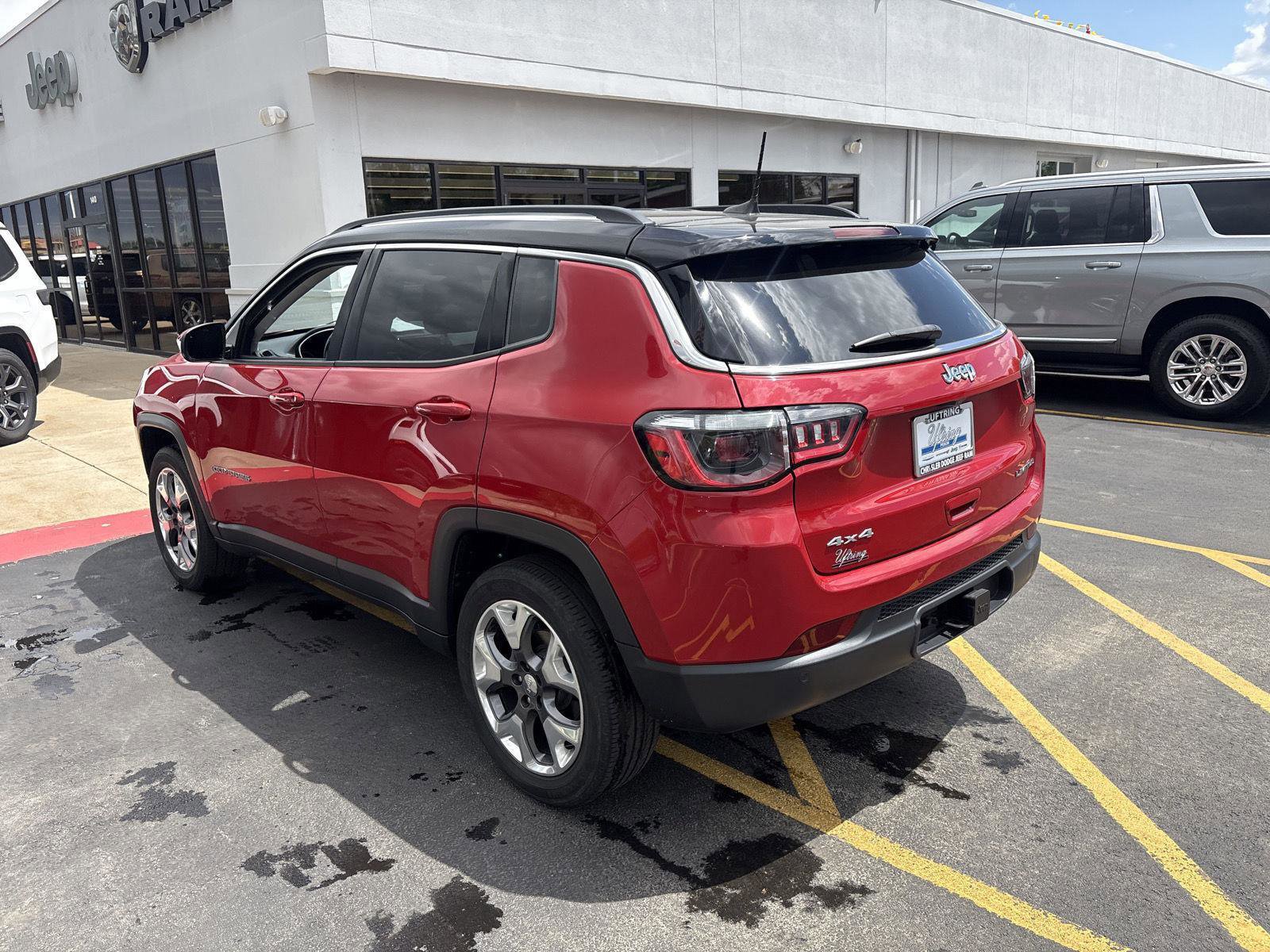 Used 2021 Jeep Compass Limited w/ Trailer Tow Group AWD/4WD image 8