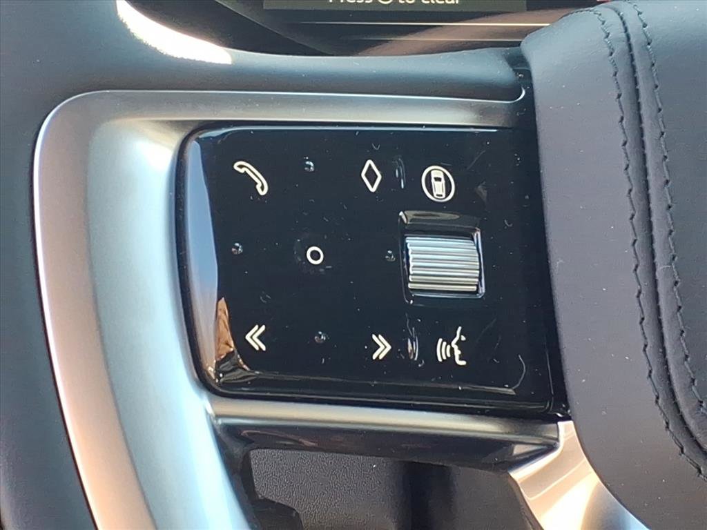 New 2026 Land Rover Range Rover Long Wheelbase SE image 16