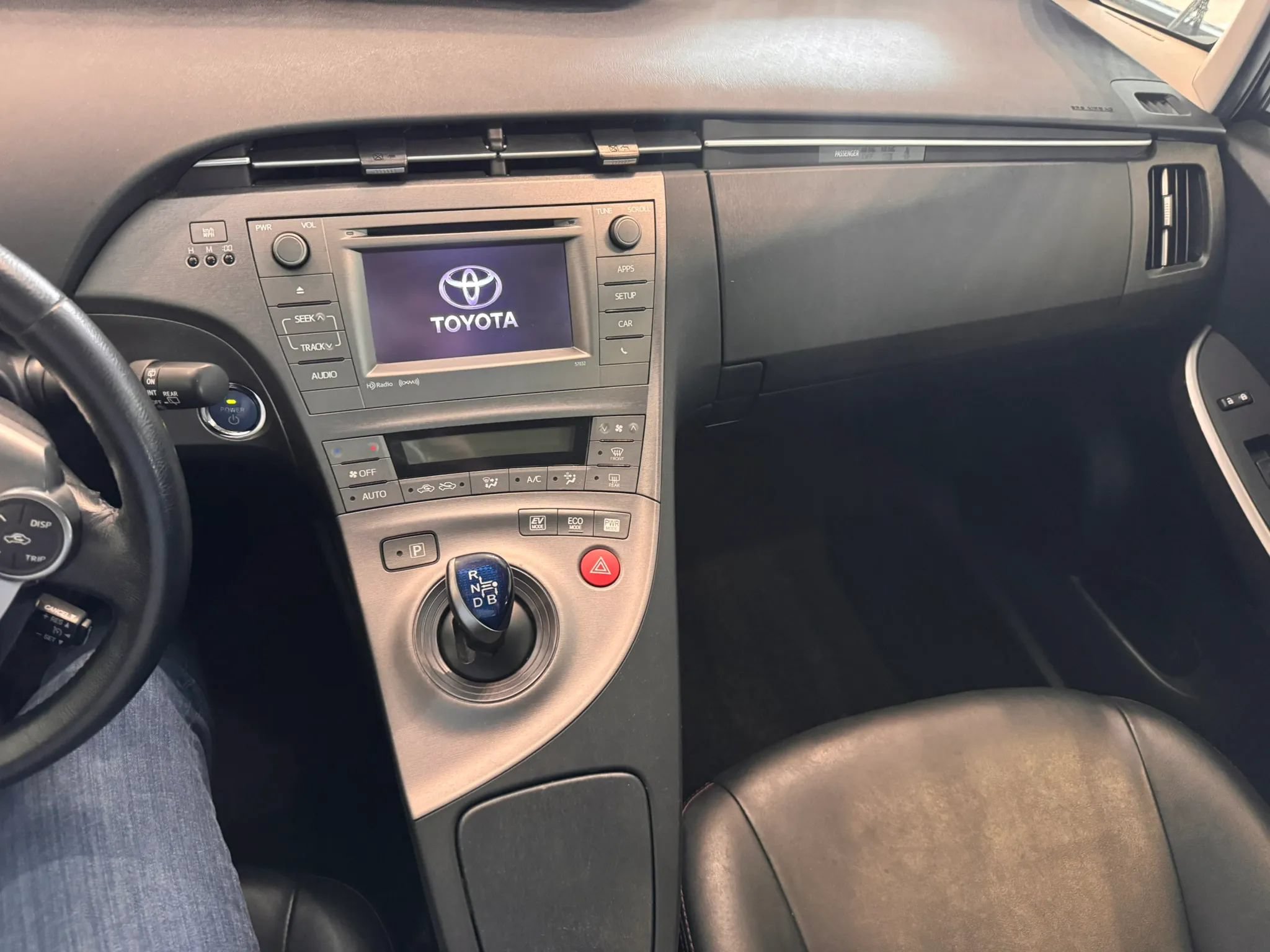 Used 2013 Toyota Prius Persona Series FWD image 33