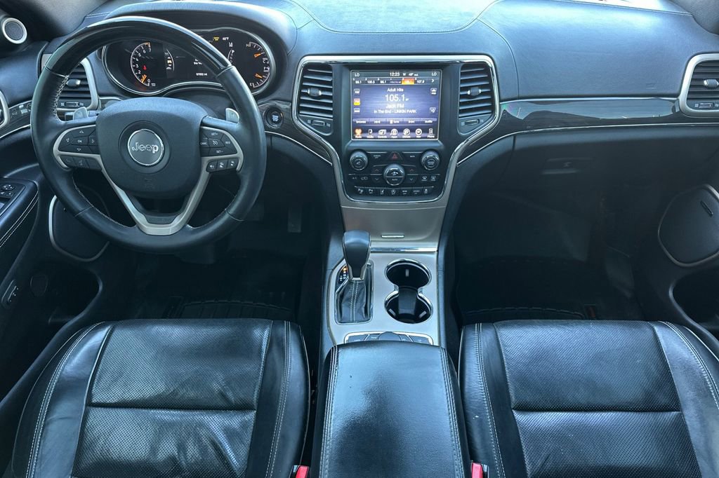 Used 2017 Jeep Grand Cherokee Overland w/ Jeep Active Safety Group image 13