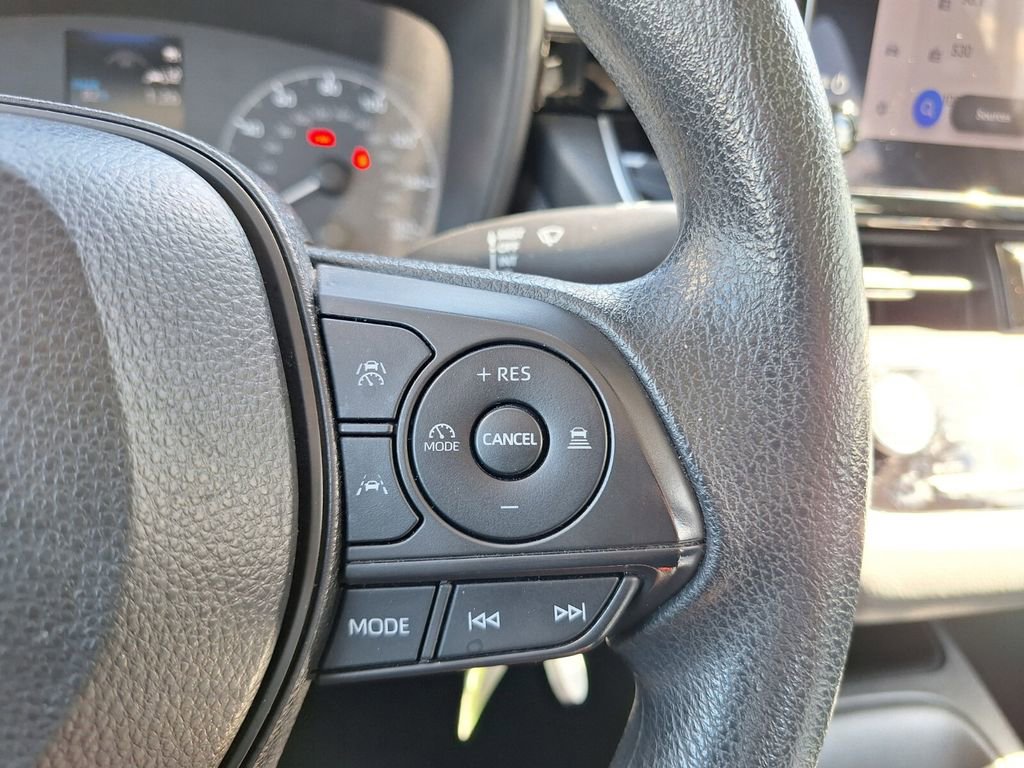 Used 2023 Toyota Corolla LE image 16