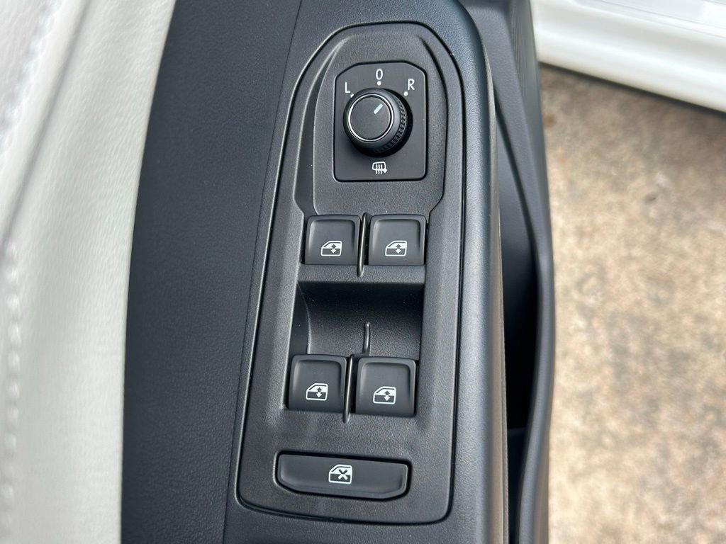 New 2026 Volkswagen Taos SEL AWD/4WD image 28