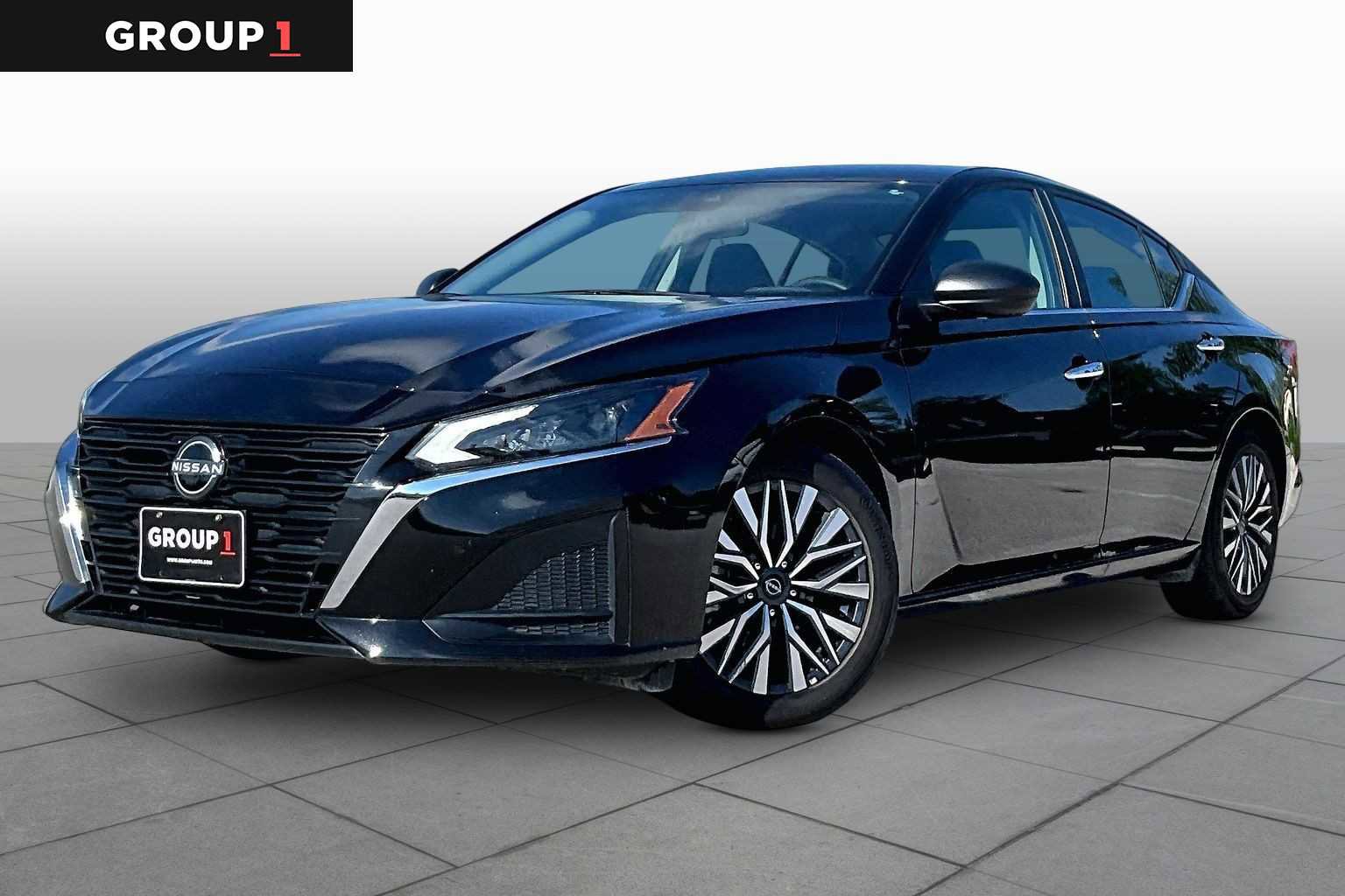 Used 2025 Nissan Altima 2.5 SV FWD image 1