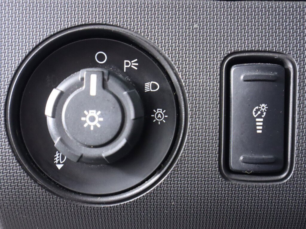 Used 2016 Ford F250 XLT w/ XLT Premium Package image 10