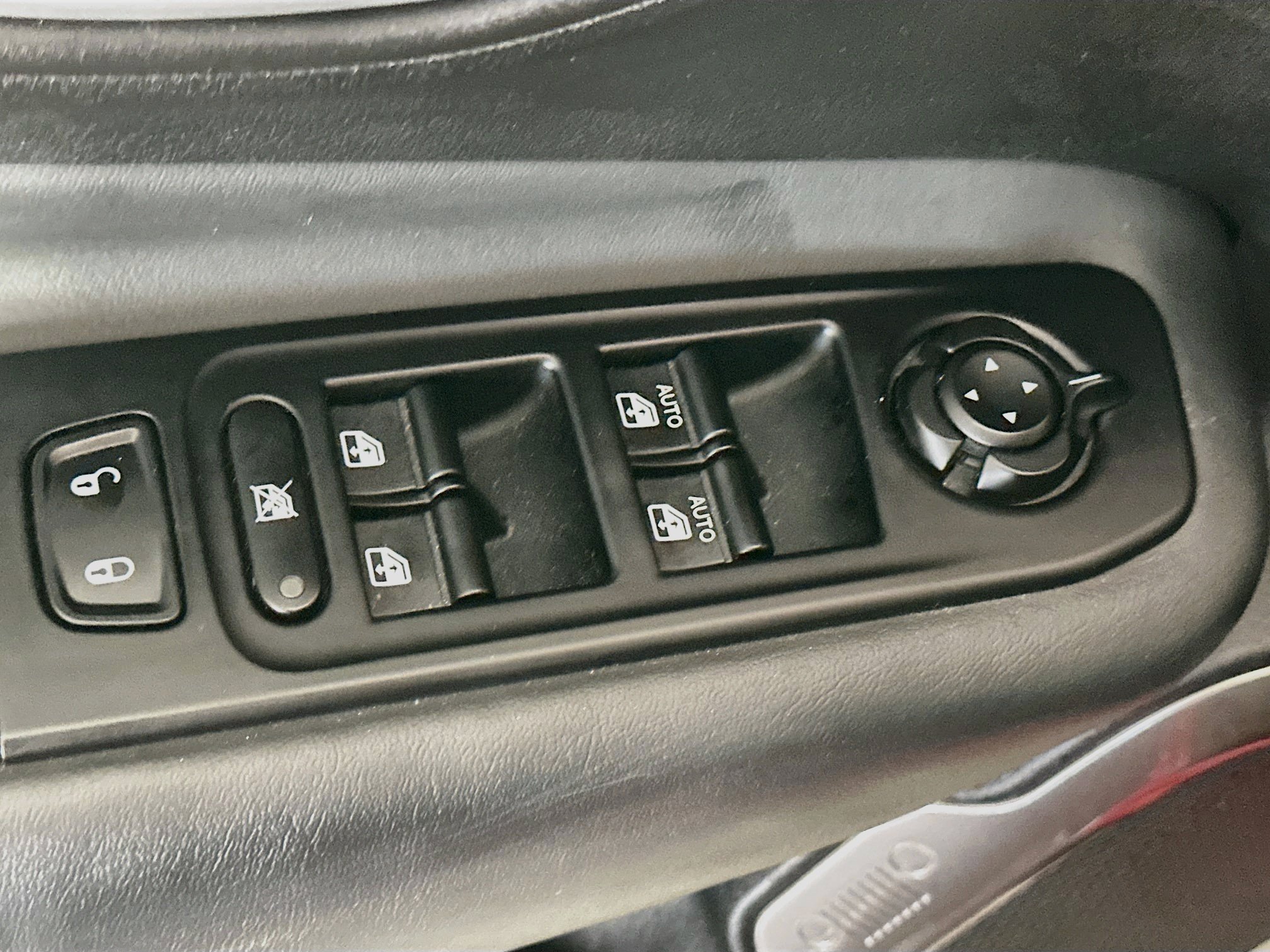 Used 2023 Jeep Renegade Latitude AWD/4WD image 15